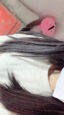 【19岁女孩】最后一天直播大学生，菊花有被开发的潜力，极品美鲍鱼，里面白浆淫液超多