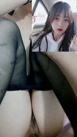 小萝莉，和对象吵架就让我疯狂输出她，喜欢我或男朋友？，‘喜欢我男朋友’，喜欢你男朋友还跟我这打炮，‘两个都要’！