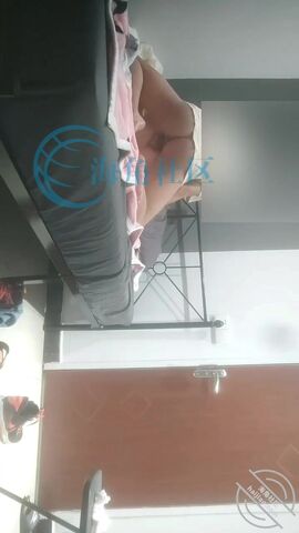 【海角大神通奸】趁着爸妈都不在家 精虫上脑把刚刚成年的妹妹强奸了 越反抗越兴奋 不行~还痛吗猛腰硬怼