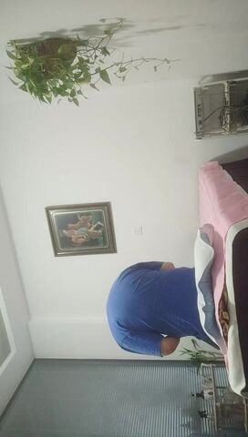 【美女与野兽】上门找熟女技师，边按摩边摸，脱下裤子后入，没搞几下就射了
