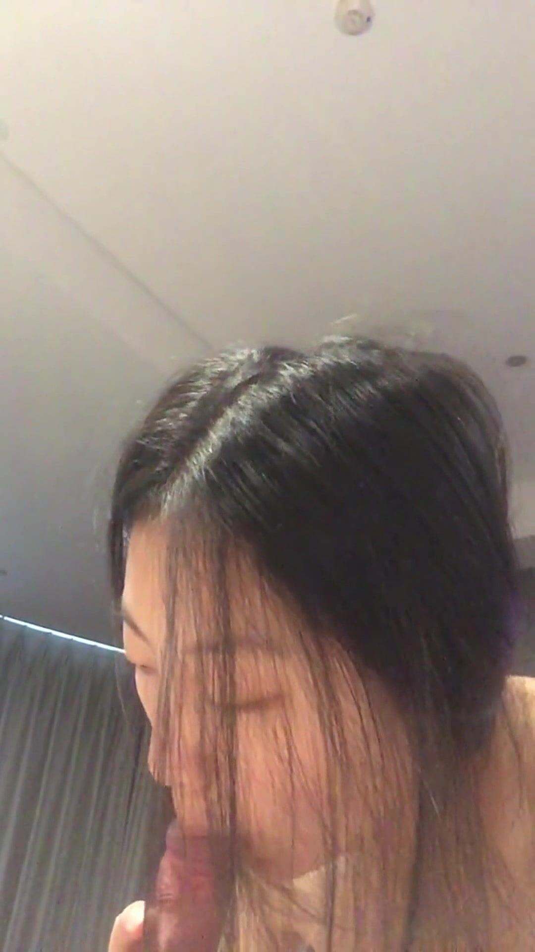 《百度云泄密》被金主爸爸保养的美女大学生私密视频被曝光 (3)