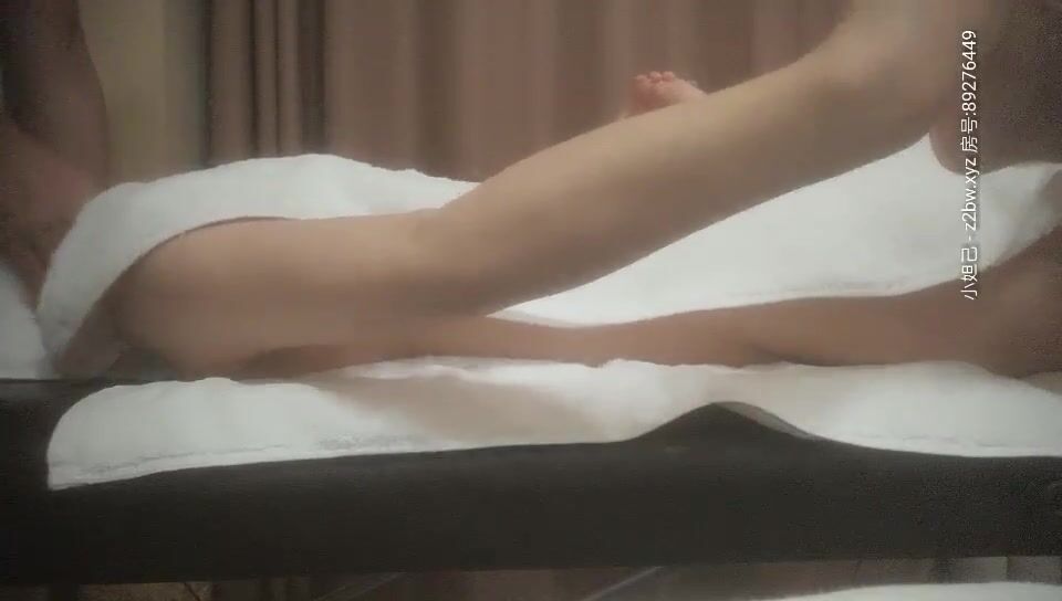 【推油少年】寂寞良家偷偷找刺激，享受陌生男人的爱抚，有一个极品，一线天美穴很干净 (3)