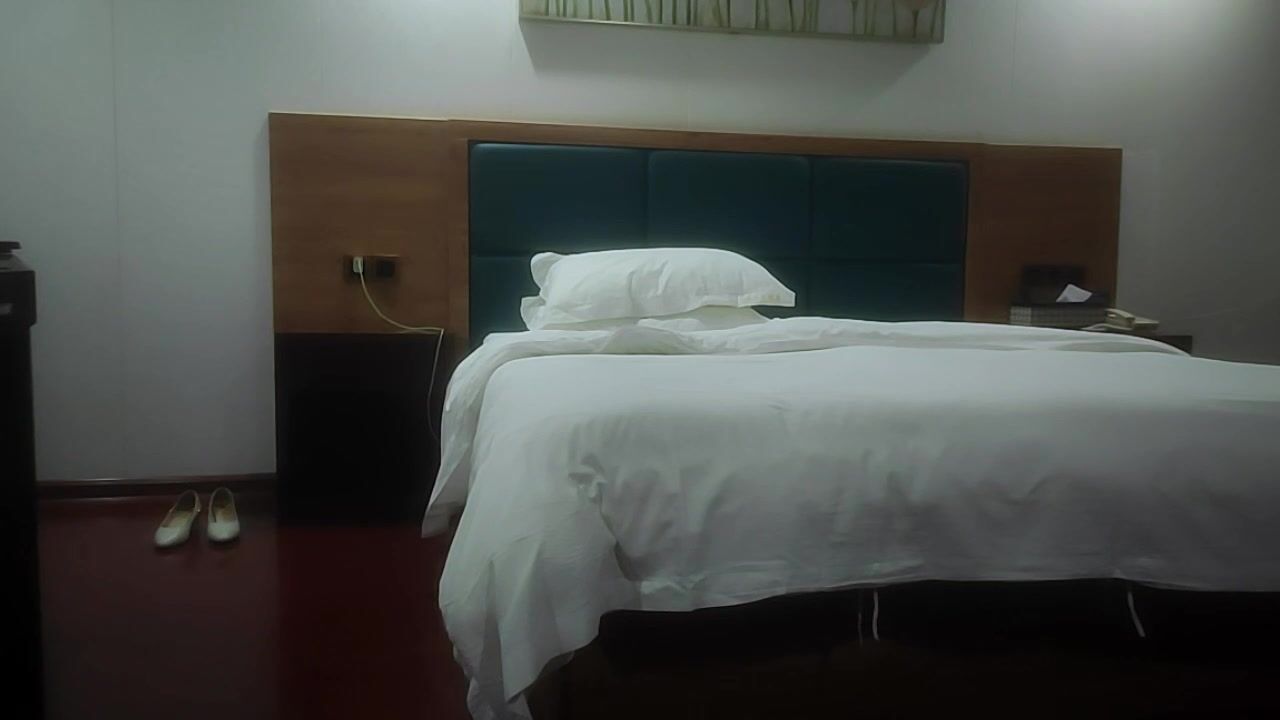 【良家故事】泡良最佳教程，风骚人妻出轨偷拍，天南海北一网打尽每天不间断，一颗颗寂寞的心灵等待抚慰，对白精彩 (7)