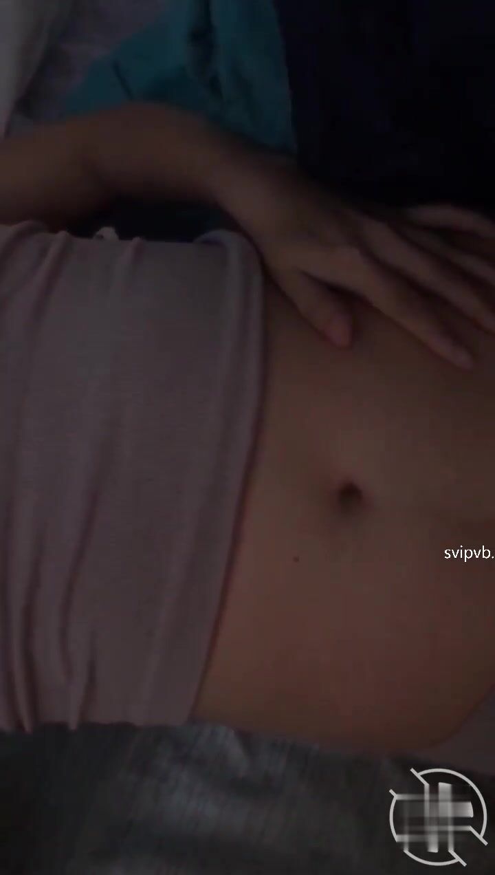 2绝对真实，真实偷拍我妈好像被发现了现在不敢回家