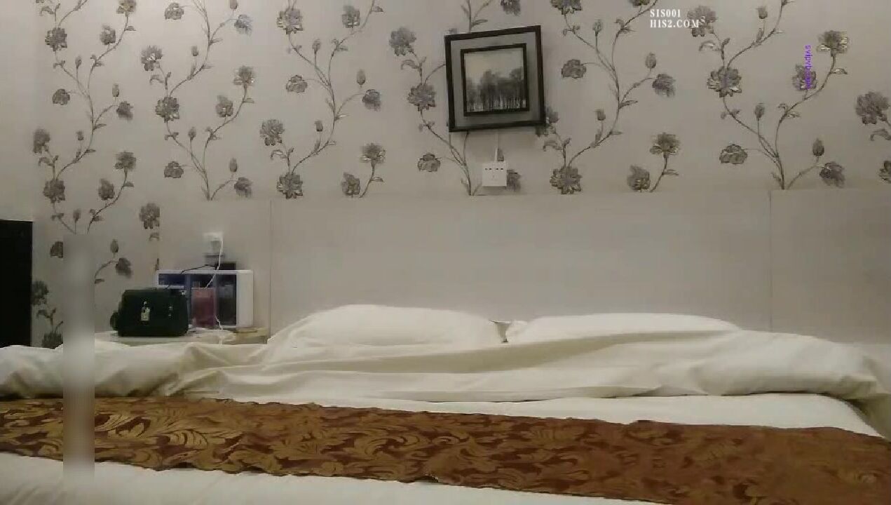 极品人妻约到酒店狂操 这样骚的小姐姐野性诱人啊 玩弄鸡巴自己扣骚穴坐上去噗嗤噗嗤快速起伏吟叫