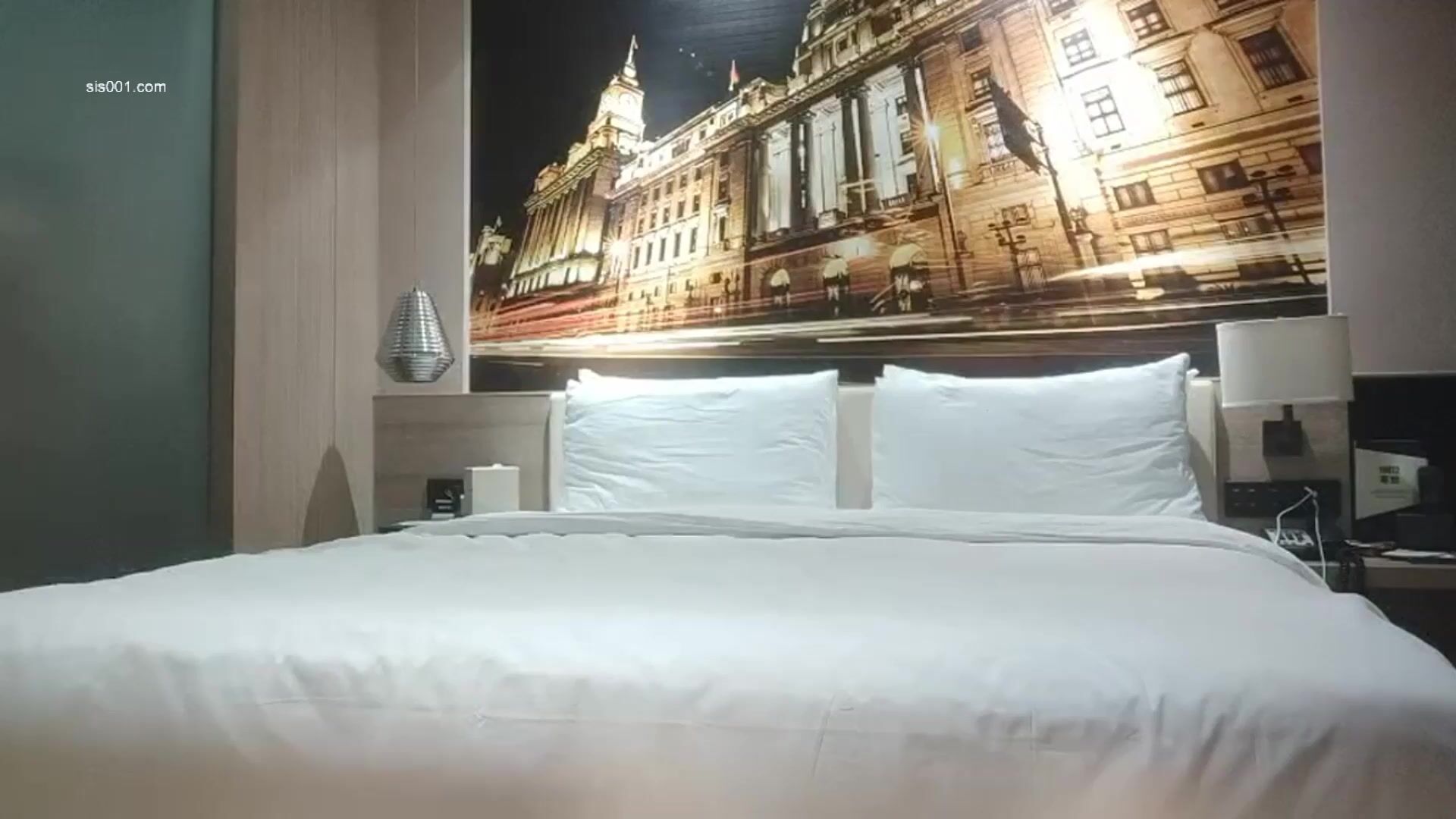漂亮小少妇69吃鸡啪啪 操的爽吗 爽 叫老公 老公给我 逼都给你干坏了 皮肤白皙屁屁大逼水多 被各种姿势猛怼爽的飞起