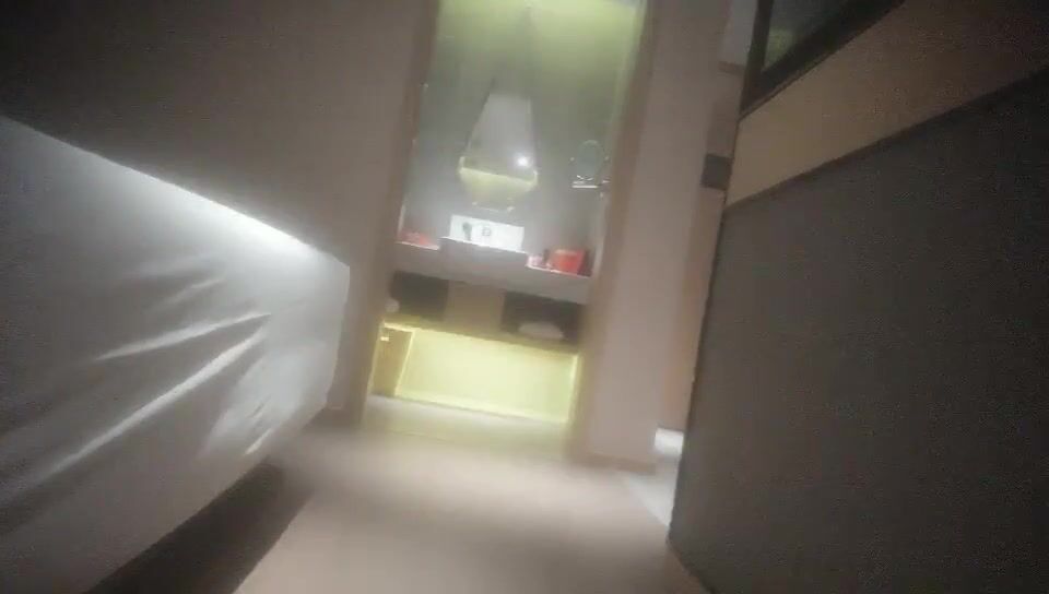 极品良家少妇SPA. 私密保养 偷拍全身赤裸按摩 手法高超.受不了主动摸鸡吧 被无套内射  (1)