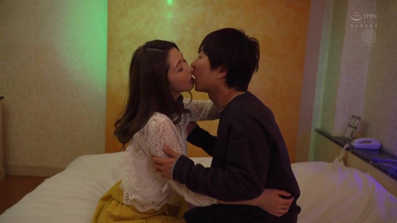 【中文字幕】JUL-285 处男的我爱上了知性美女三浦步美为她献上我的童子之身
