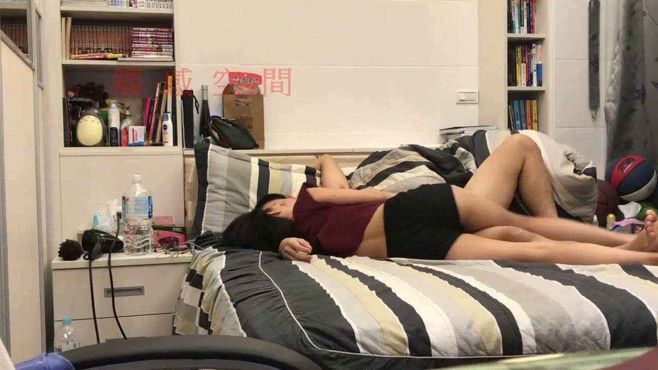 《台湾情侣泄密》美女护士和前男友之间的私密被渣男分手后曝光