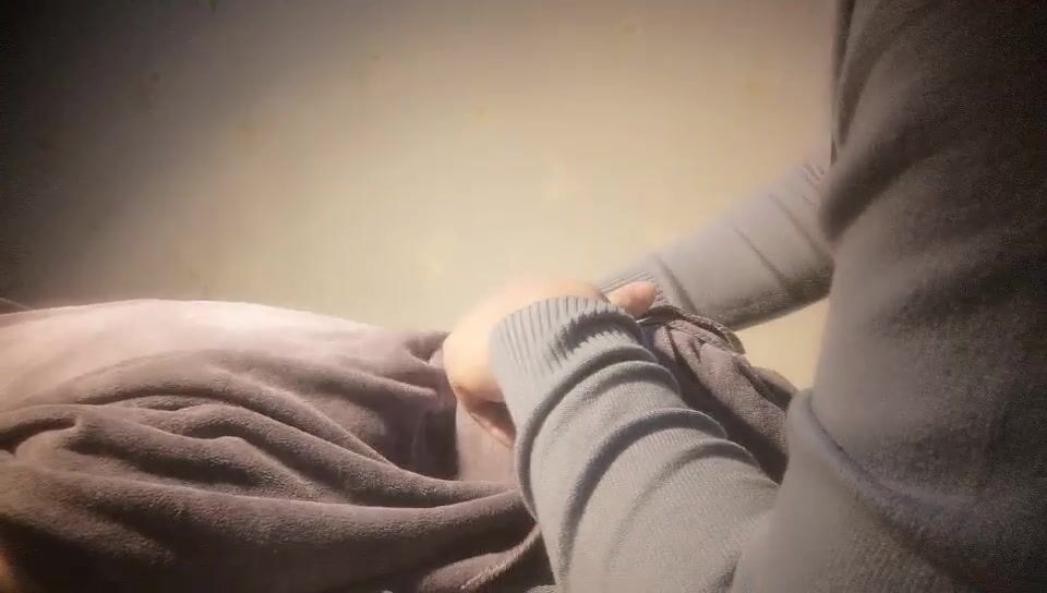 【推油少年】真实良家偷情，偷拍人妻已经是老熟人，酒店洗完就开始享受，私密处水汪汪！