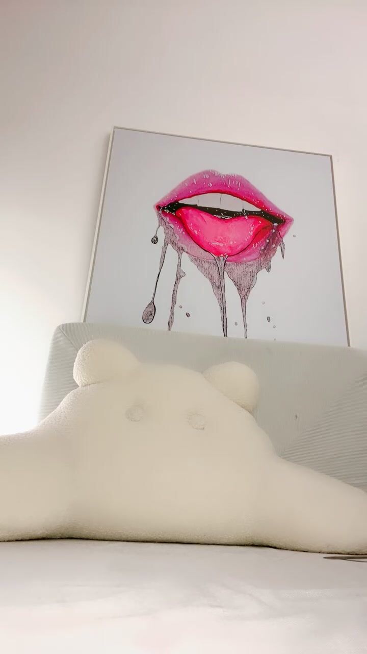 168CM极品女神！新人近期下海！很会玩诱惑，性感连体丝袜，顶级美腿足交，难得超粉嫩穴，让人欲罢不能