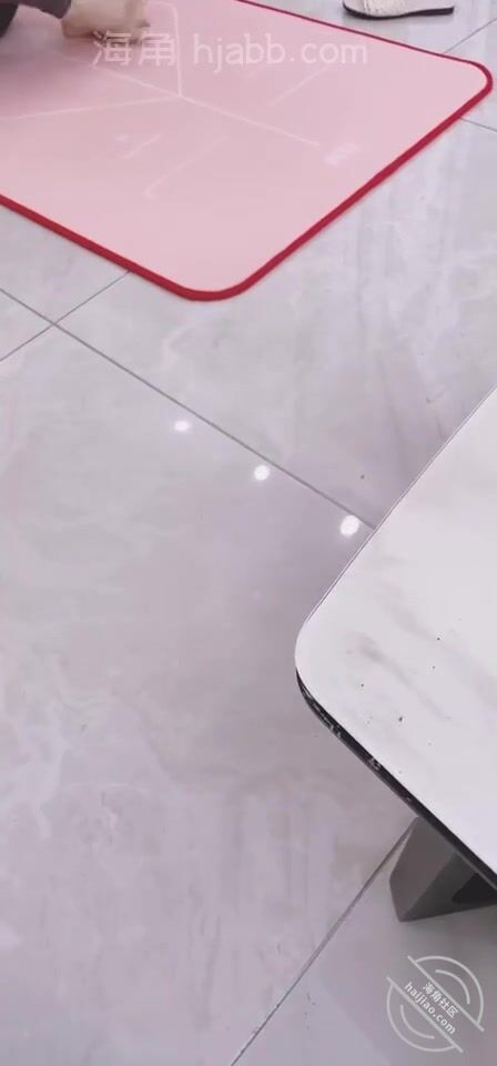 《极品瑜伽嫂子》大哥不在家嫂子又来找我了这次一通猛操再加上给嫂子准备的高潮水和震动棒直接让嫂子喊“爸爸”了 (3)