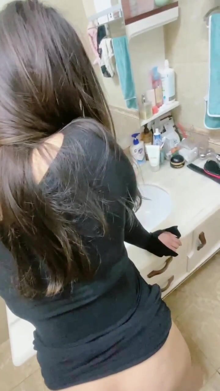 《想双飞老婆姐姐》同样位置操过大姨子 现在操老婆别有一番风味