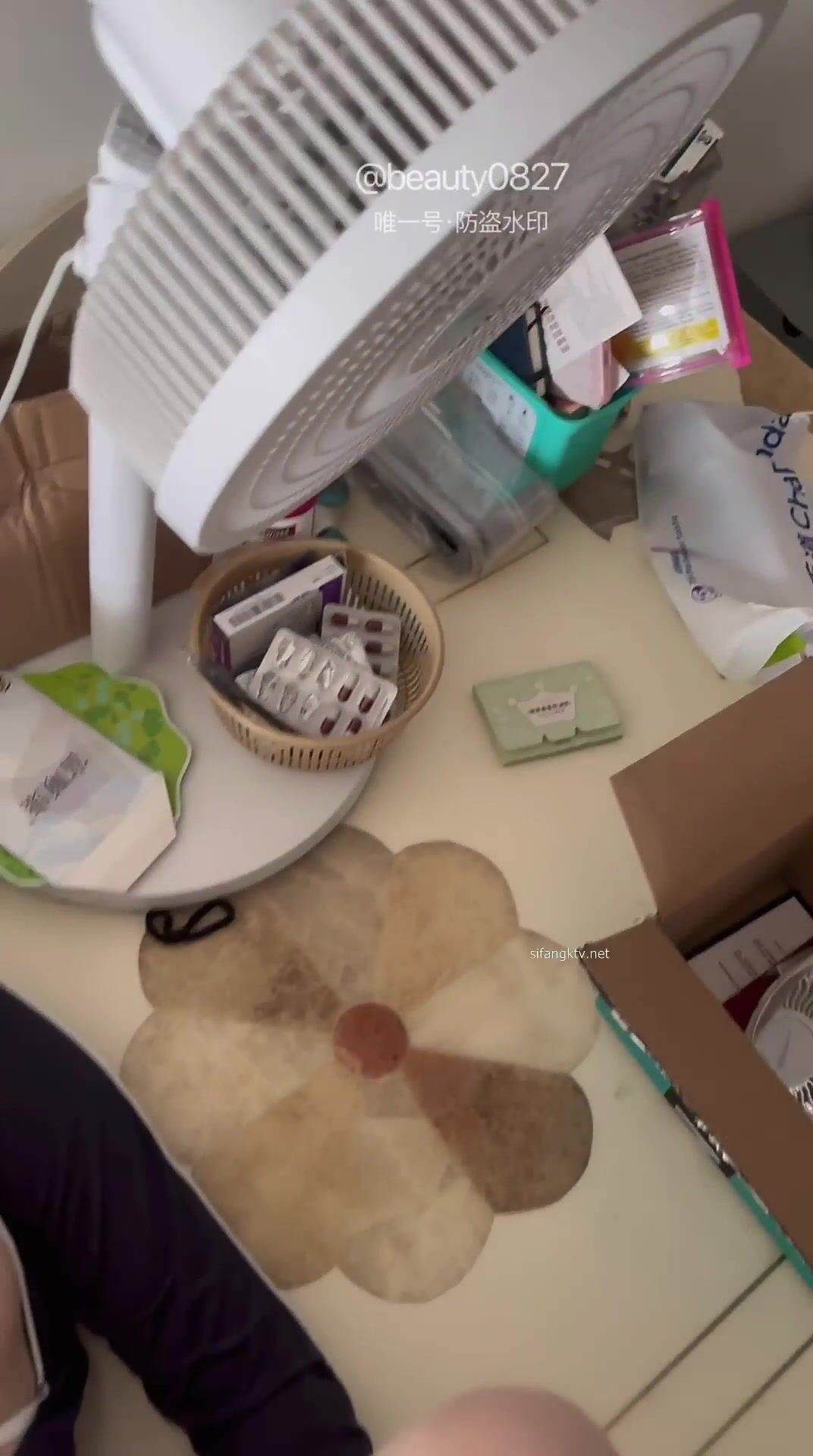 【beauty】高价良家云盘流出，极品反差女友，白富美女神，做爱视频上下皆粉 (5)(下)