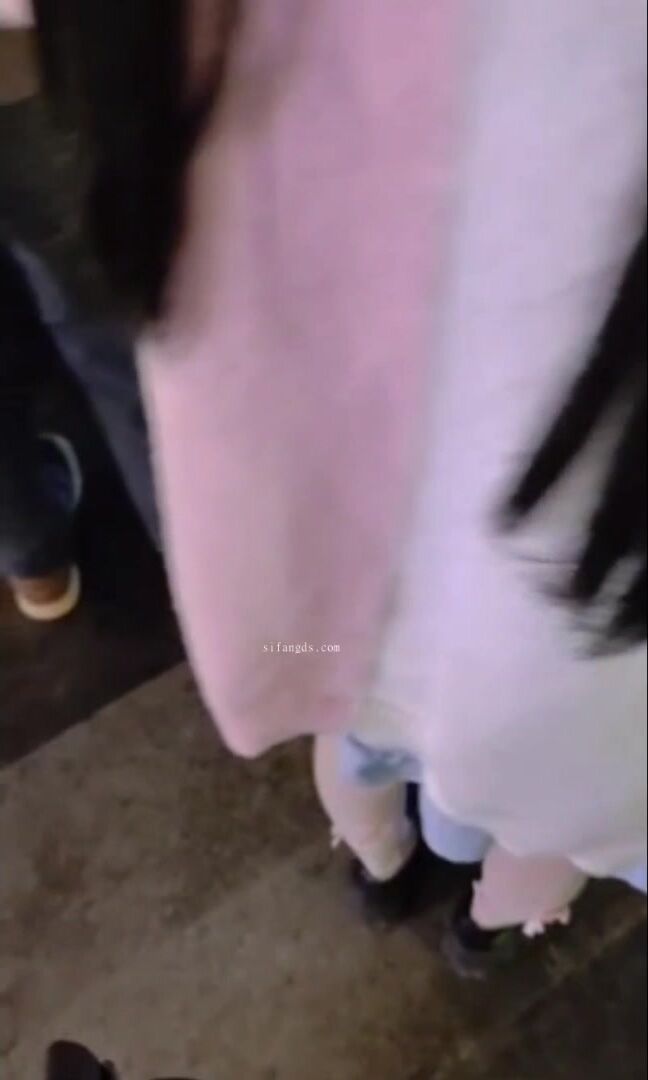 【 真街射】内部交流分享 酒吧 户外爆射各种美女 (2)